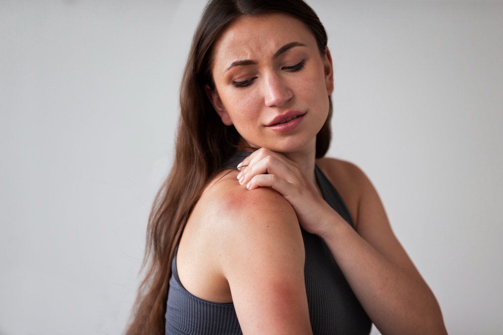 Understanding Skin Sensitivity: Symptoms, Causes, Diagnosis, and Effective Management